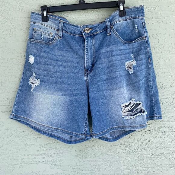 Cooper Flash Women's Mid Rise Denim Shorts Blue Size 14 Casual Summer - Picture 1 of 6
